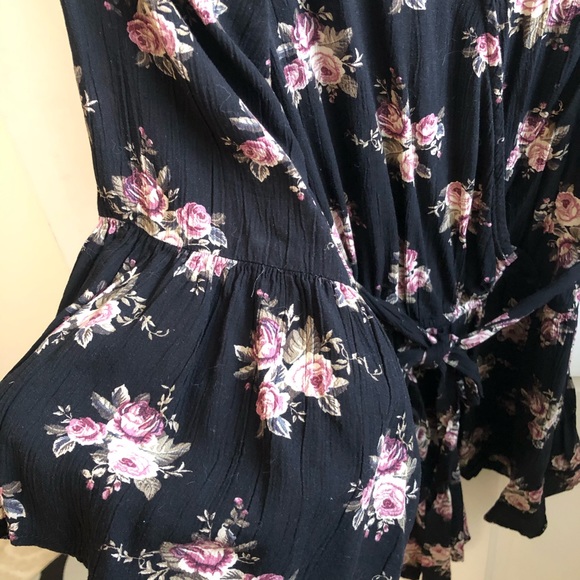 American Eagle Floral and Black Romper Dress S - Picture 2 of 4